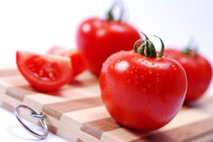坐月子能吃西红柿吗?月子期间不要吃凉拌番茄