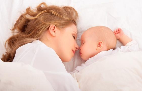 一岁内的宝宝如何睡个好觉？新生宝宝睡眠解析