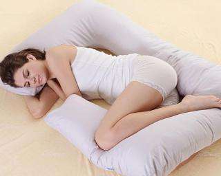 孕妇能睡硬板床吗？怀孕睡硬床好还是软床好？